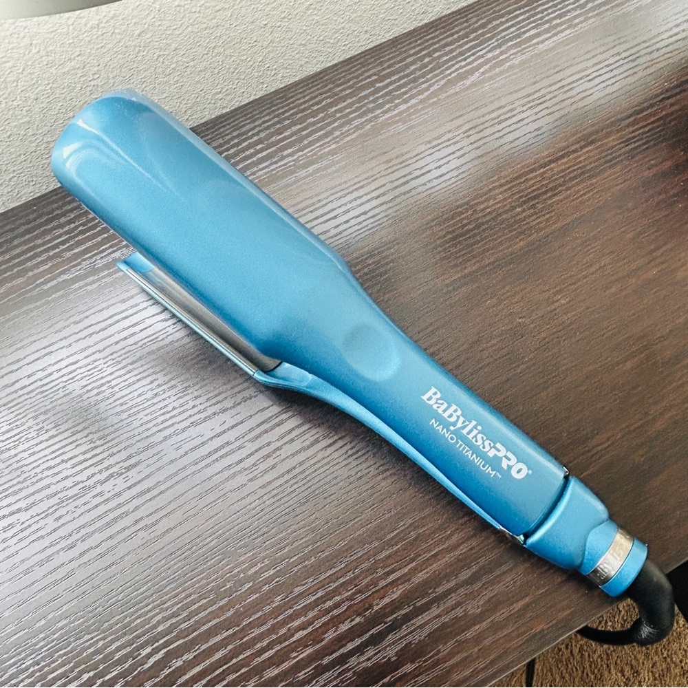 BaBylissPRO Nano Titanium Flat Iron
